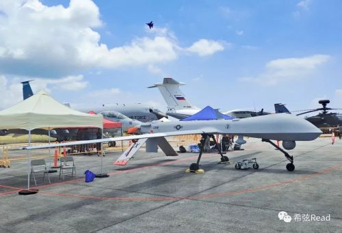 MQ-1“捕食者”在現(xiàn)場(chǎng)實(shí)際感受體會(huì)了，才知道尺寸大小.webp
